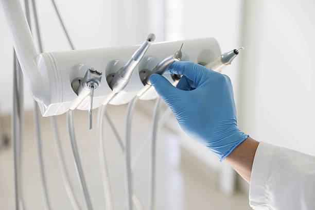 Professional Tooth Extraction technician working in Haynesville, LA